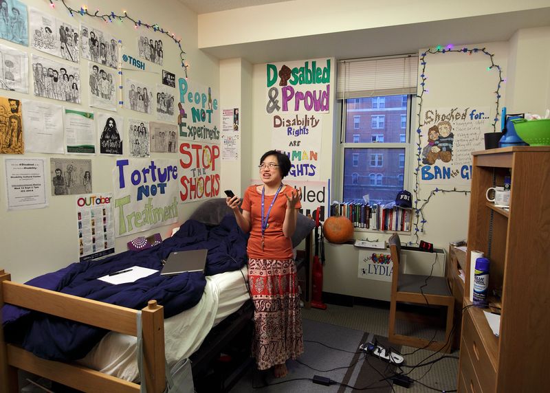 © Tom Atwood - Image from the Kings & Queens in Their Castles photography project