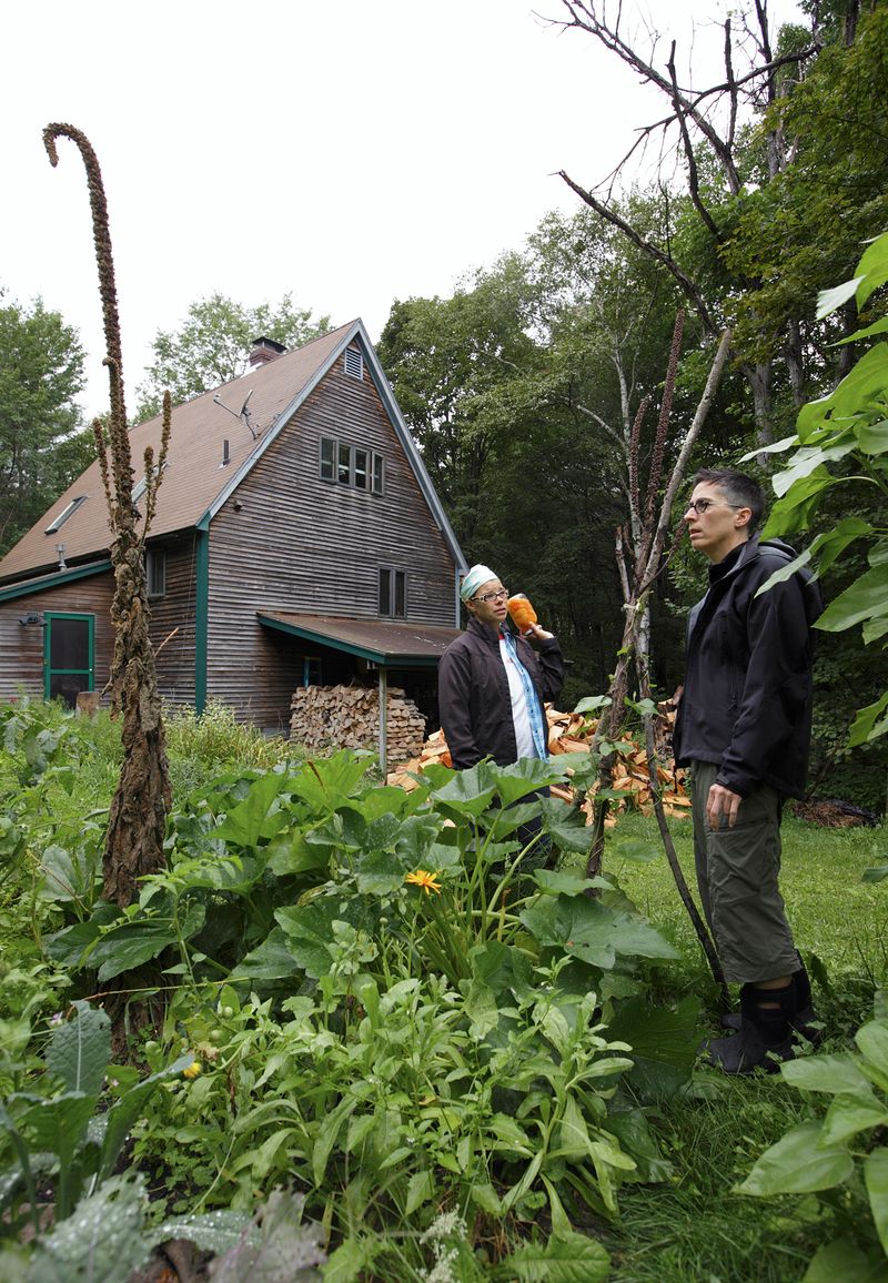 © Tom Atwood - Image from the Kings & Queens in Their Castles photography project