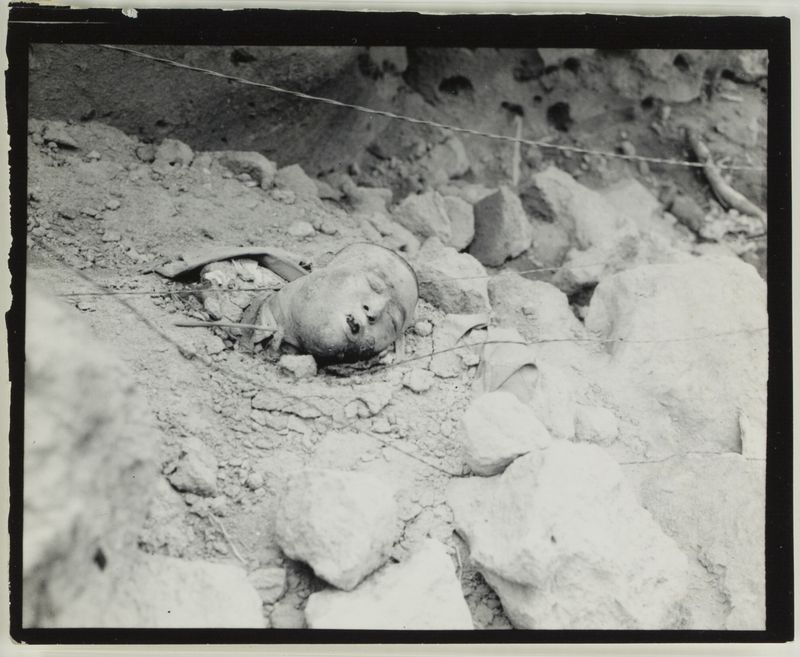 © Marianne Ingleby - Bruce Elkus, Iwo Jima 1945
