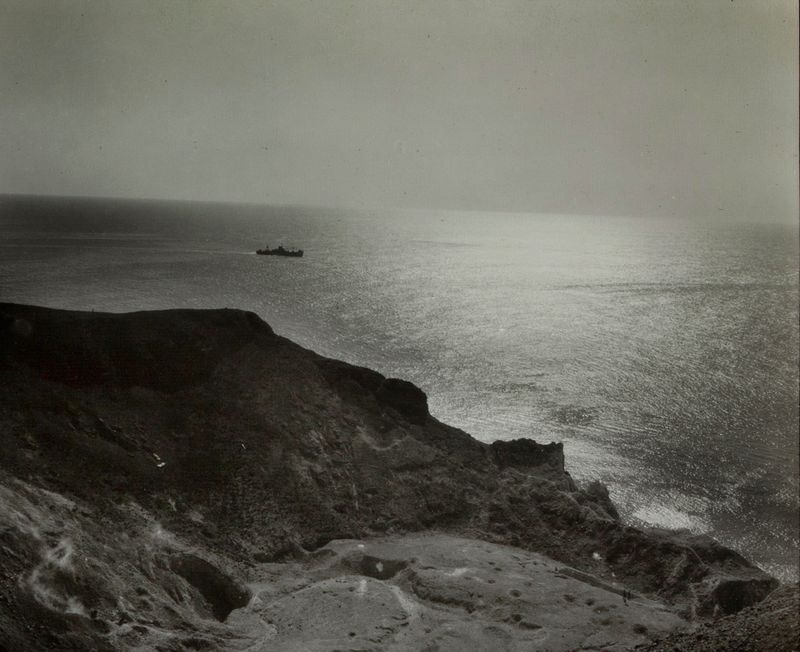 © Marianne Ingleby - Bruce Elkus, Iwo Jima 1945