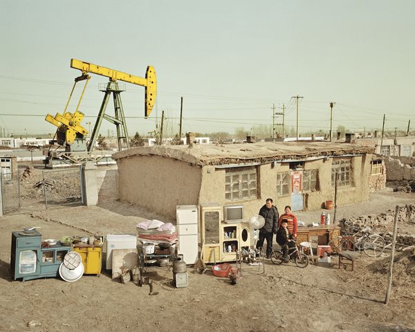 © Qingjun Huang - Family Stuff-Daqing China 2007