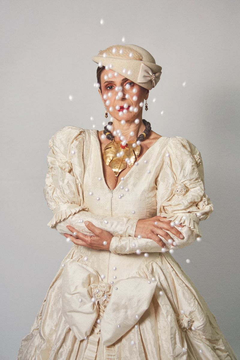 © Beatriz Perez - Image from the Cuerpo Vestido, Alma Desnuda photography project