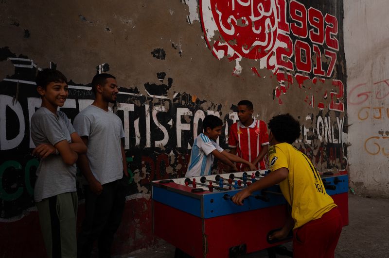 © Jacopo Da Col - Boys playing five-a-side football in the streets of the medinas of Casablanca.