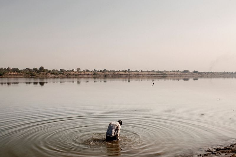 © Giulio Di Sturco - Image from the Living Entity photography project