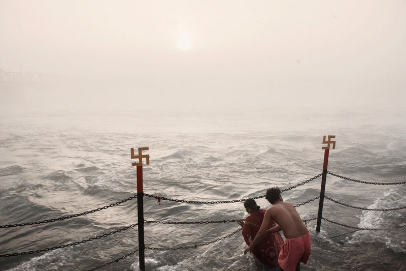 © Giulio Di Sturco - Image from the Living Entity photography project