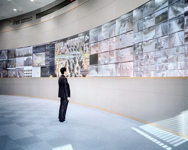 © Giulio Di Sturco - Image from the Aerotropolis, the way we will live next photography project