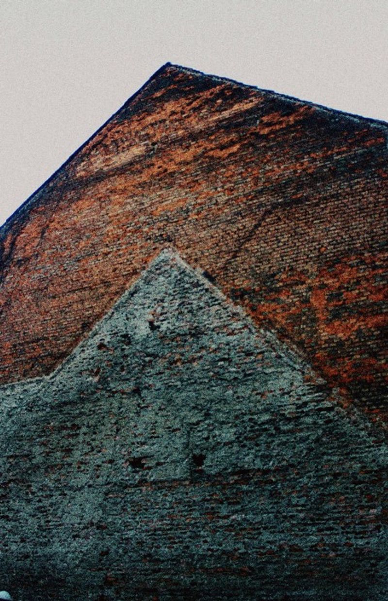© Bora Ayonur - Image from the Confused photography project
