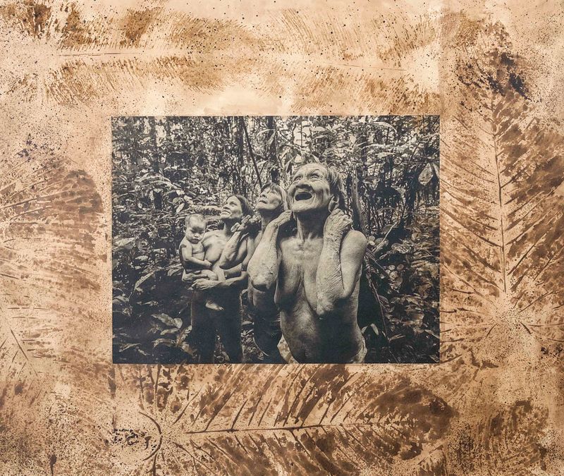 © Felipe Jacome - 4 generations of Waorani women observe a group of birds while coming back from working in their family garden.