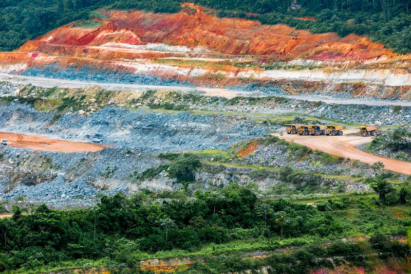 © Heidi Wentworth-Ping - Surface mining is a less expensive method than deep rock mining, but also far more destructive to the environment.