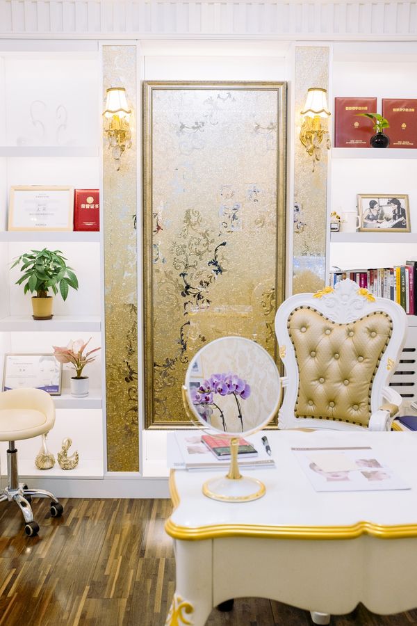 © Yufan Lu - Inside the consulting room at a cosmetic surgery clinic, Beijing, China