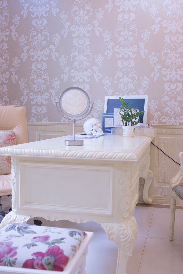 © Yufan Lu - Inside the consulting room at a cosmetic surgery clinic, Beijing, China