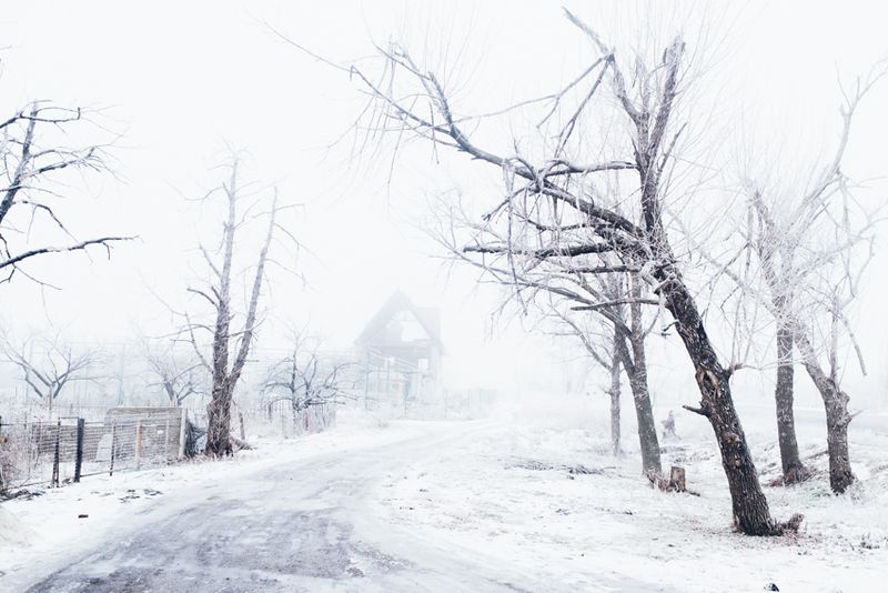 © Maxim Dondyuk - Image from the Between Life and Death photography project