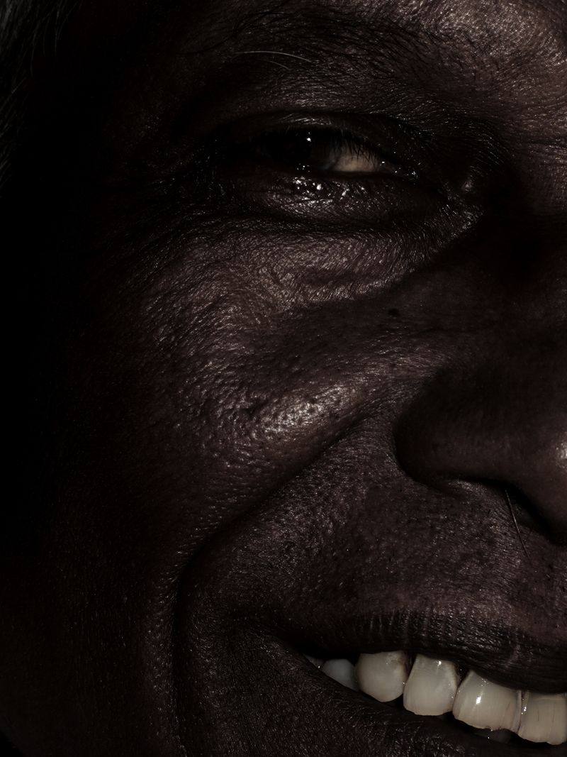 © Yurian Quintanas Nobel - Image from the A Smiling Man and a hidden snake photography project