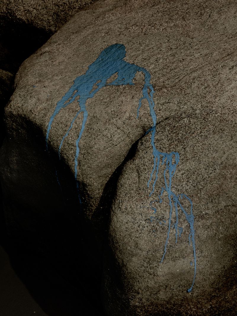 © Yurian Quintanas Nobel - Image from the A Smiling Man and a hidden snake photography project