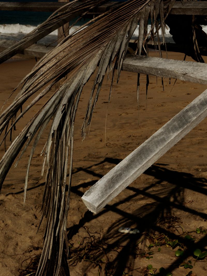 © Yurian Quintanas Nobel - Image from the A Smiling Man and a hidden snake photography project