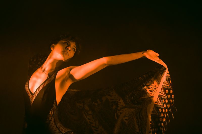 © Ingrid Firmhofer - GRACE - Nina, Yoga Teacher