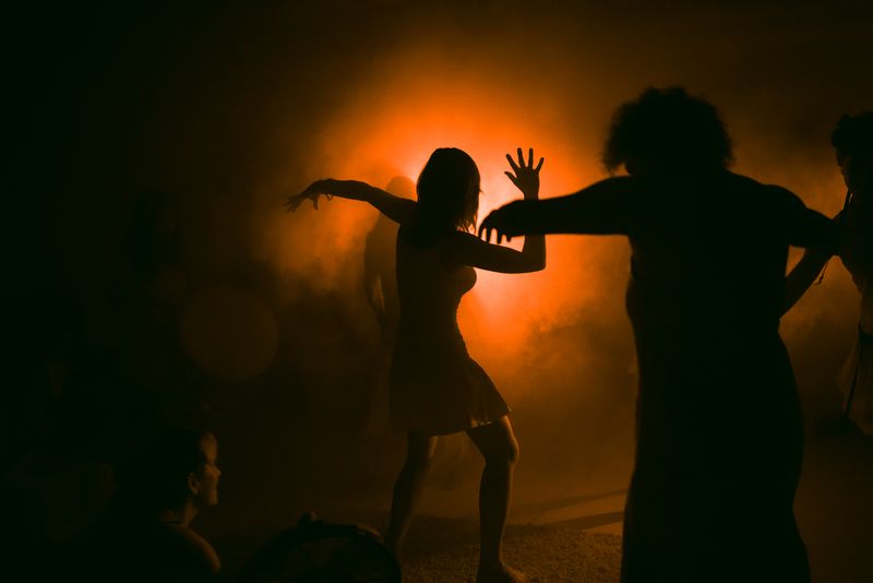 © Ingrid Firmhofer - TOGETHER WE RISE