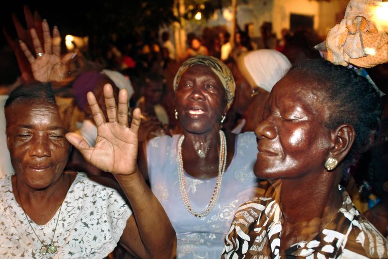 © Ingrid Firmhofer - Meeting with the one who passed away.; Lumbalú: Funeral Ritual, Palenque, Colombia
