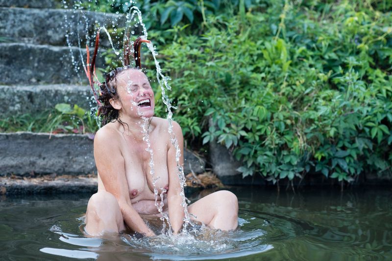 © Ingrid Firmhofer - PHOTOGRAPHY THERAPY - "Ok i let u publish it. Let it be my ´love my belly therapy´", Freya, Poland