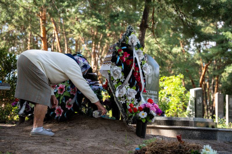 © Sofia Samoylova - Serafima after Jevhen’s death2025