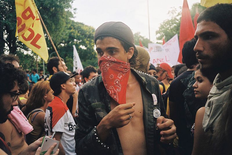 © Miguel Soll - Image from the Rachaduras ("Cracks") photography project