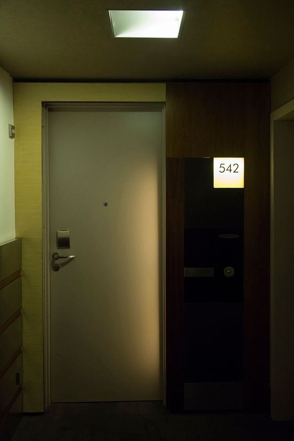 © Vivian Keulards - Hotel room Berlin. No matter how painful it was, I wanted to visit the hotel room in Berlin where his life ended in 2005.