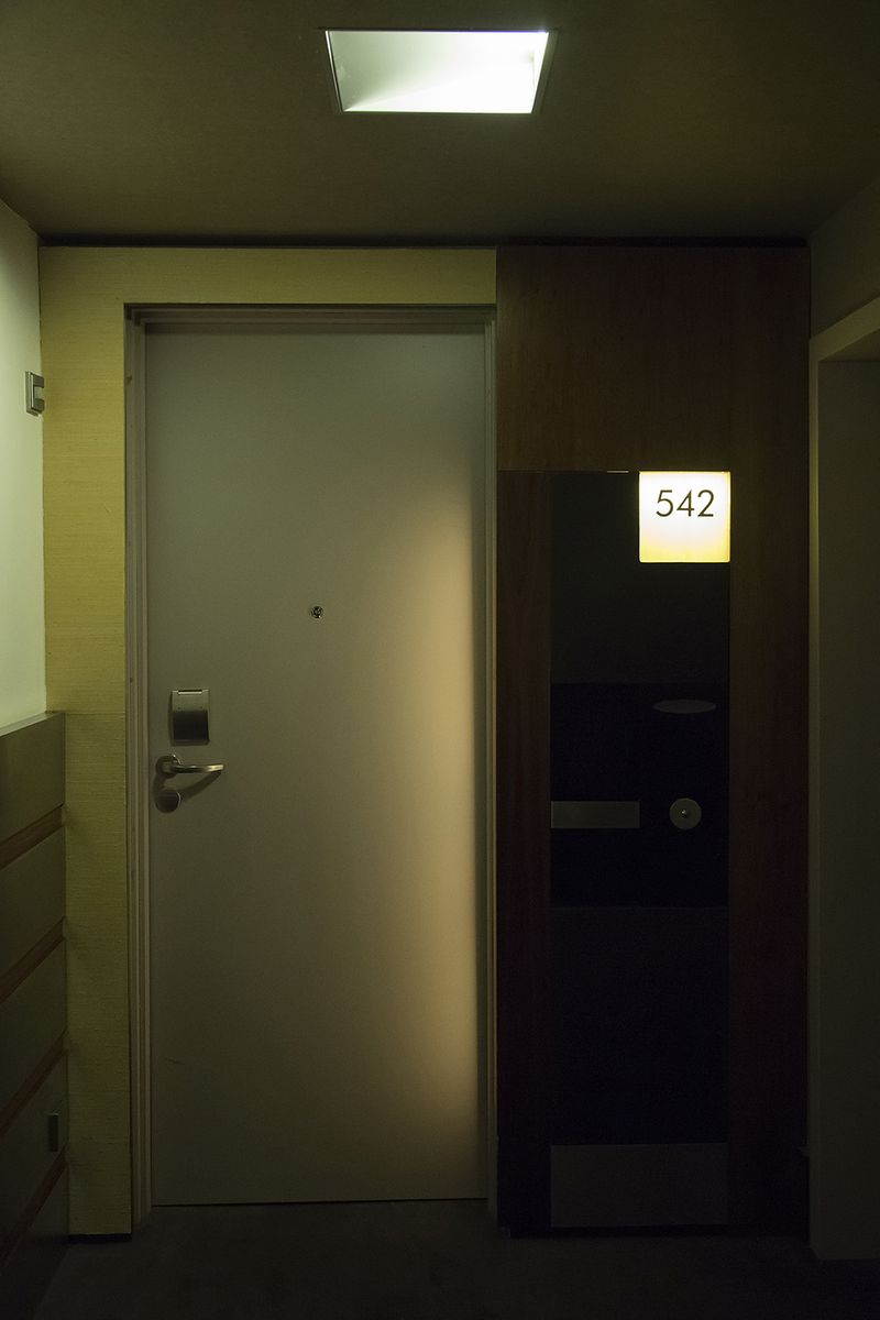 © Vivian Keulards - Hotel room Berlin. No matter how painful it was, I wanted to visit the hotel room in Berlin where his life ended in 2005.