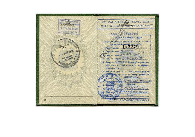 © Giuseppe Iannello - Image from the Gibellina 1968 - otto minuti dopo le tre photography project