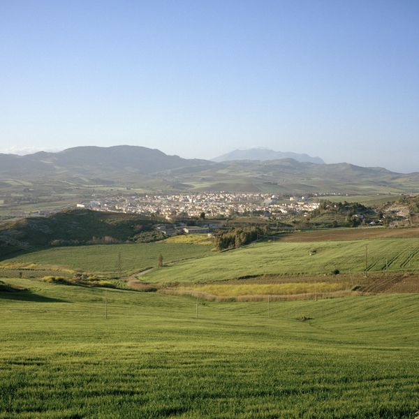 © Giuseppe Iannello - Image from the Gibellina 1968 - otto minuti dopo le tre photography project