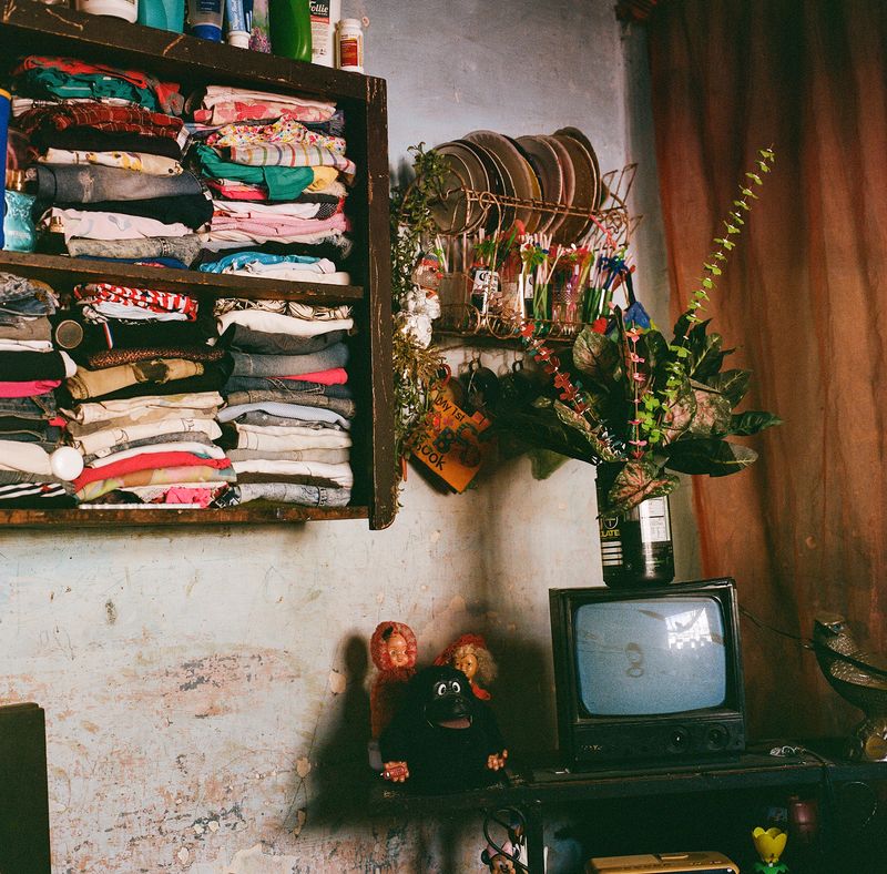 © Lisandra Alvarez - Image from the Story of a young adult girl photography project