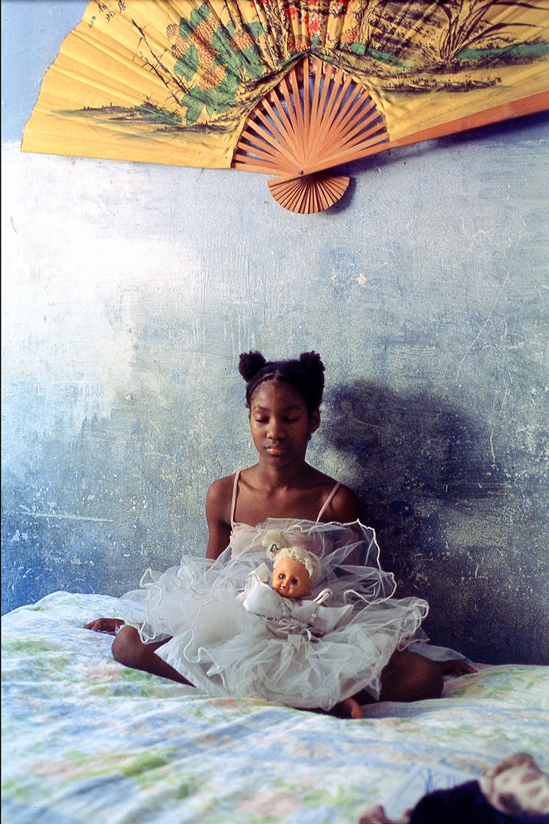 © Lisandra Alvarez - Image from the Story of a young adult girl photography project