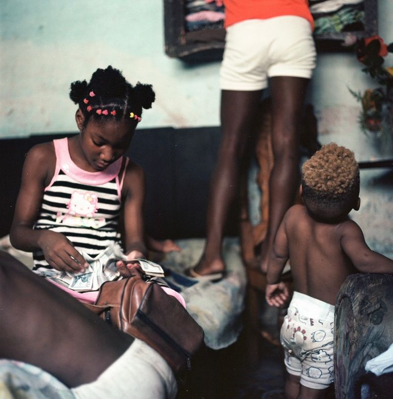 © Lisandra Alvarez - Image from the Story of a young adult girl photography project