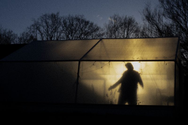 © Laura Anna Rossa - Image from the In The Valley, Flowers Remain photography project