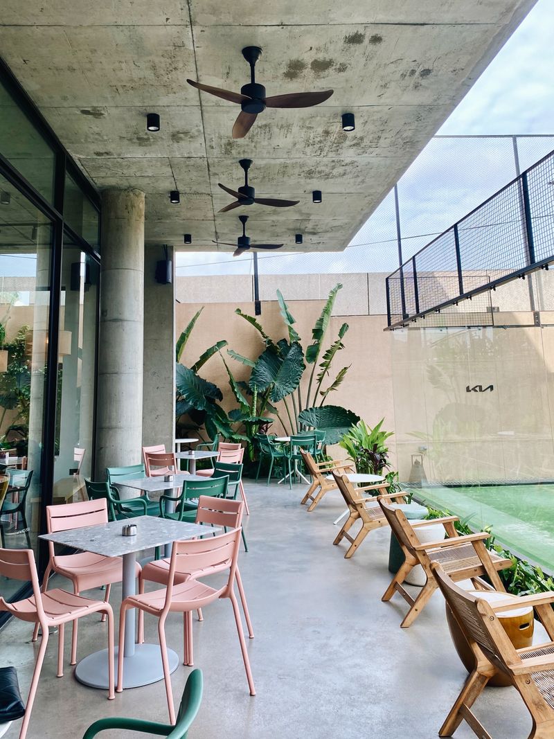 © Piesie Agyemang-Nkansah - Image from the Seats photography project