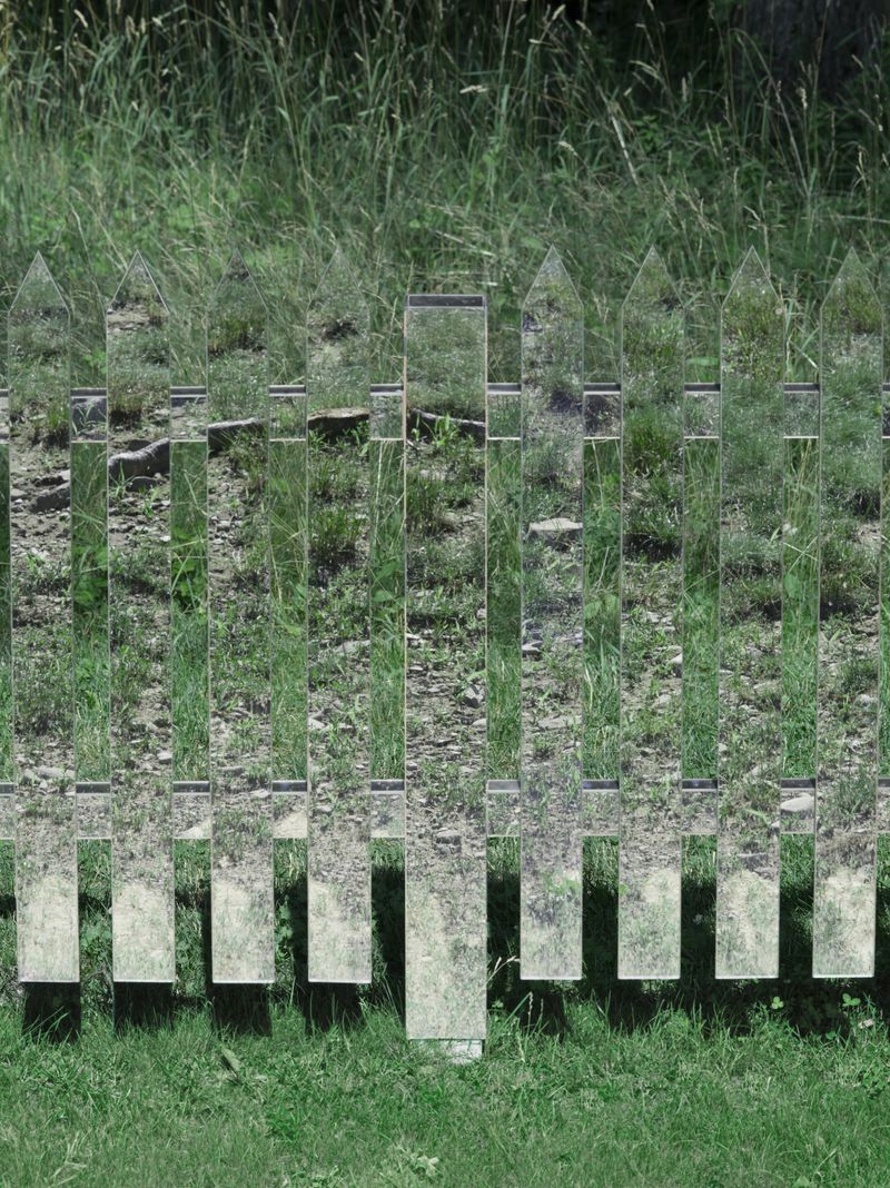 © Orejarena & Stein - Invisible Fence. 2023.Print: FAPPaper: Hahnemühle Fine Art Pearl on AludibondSize: 140 x 105 cmFramed