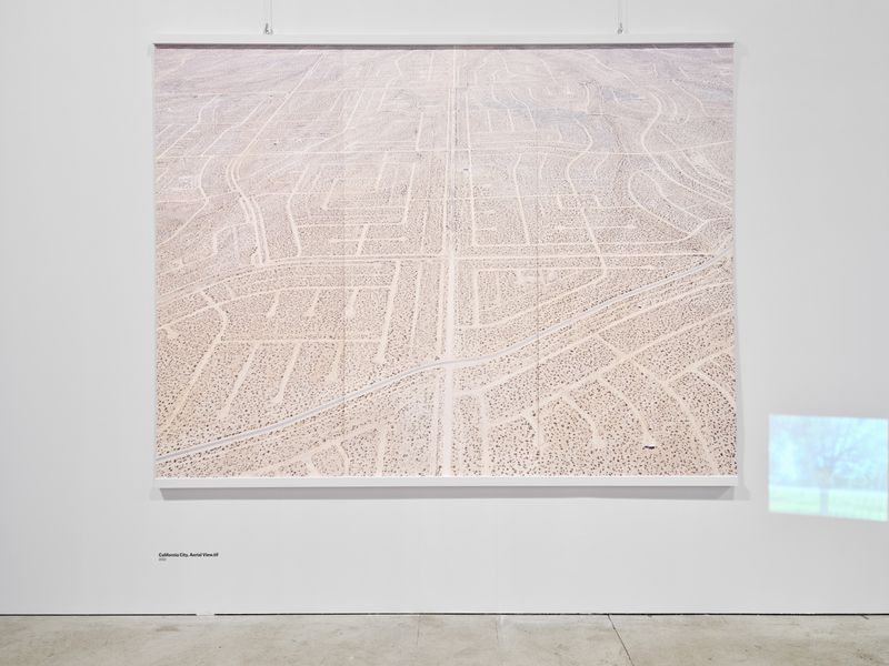 © Orejarena & Stein - California City. Aerial View. Paper Roads. 2022.