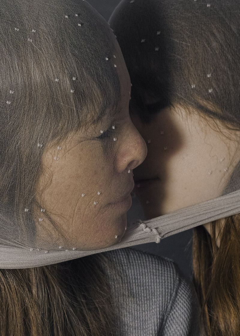 © Elizabeth Hibbard - Daisy and Violet