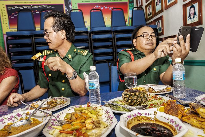 © Glenna Jennings - At Table #40 (Sarawak, Malaysia)