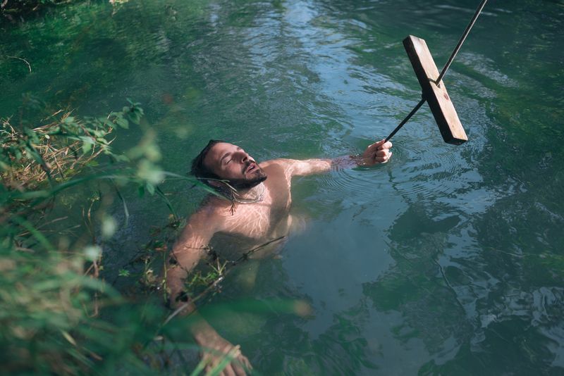 © Kseniia Apresian - River in Gaia Terra