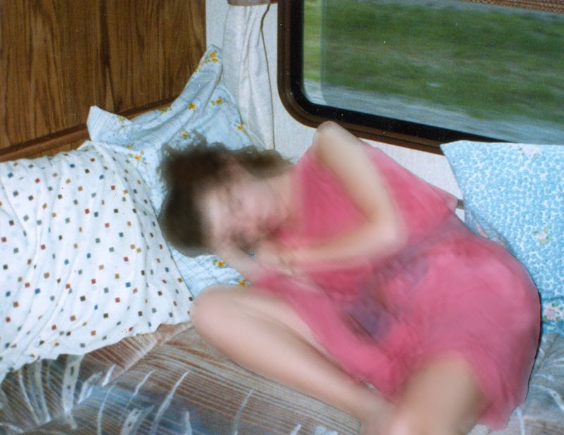 © Elizabeth Blom - dreaming on wagon No. 9