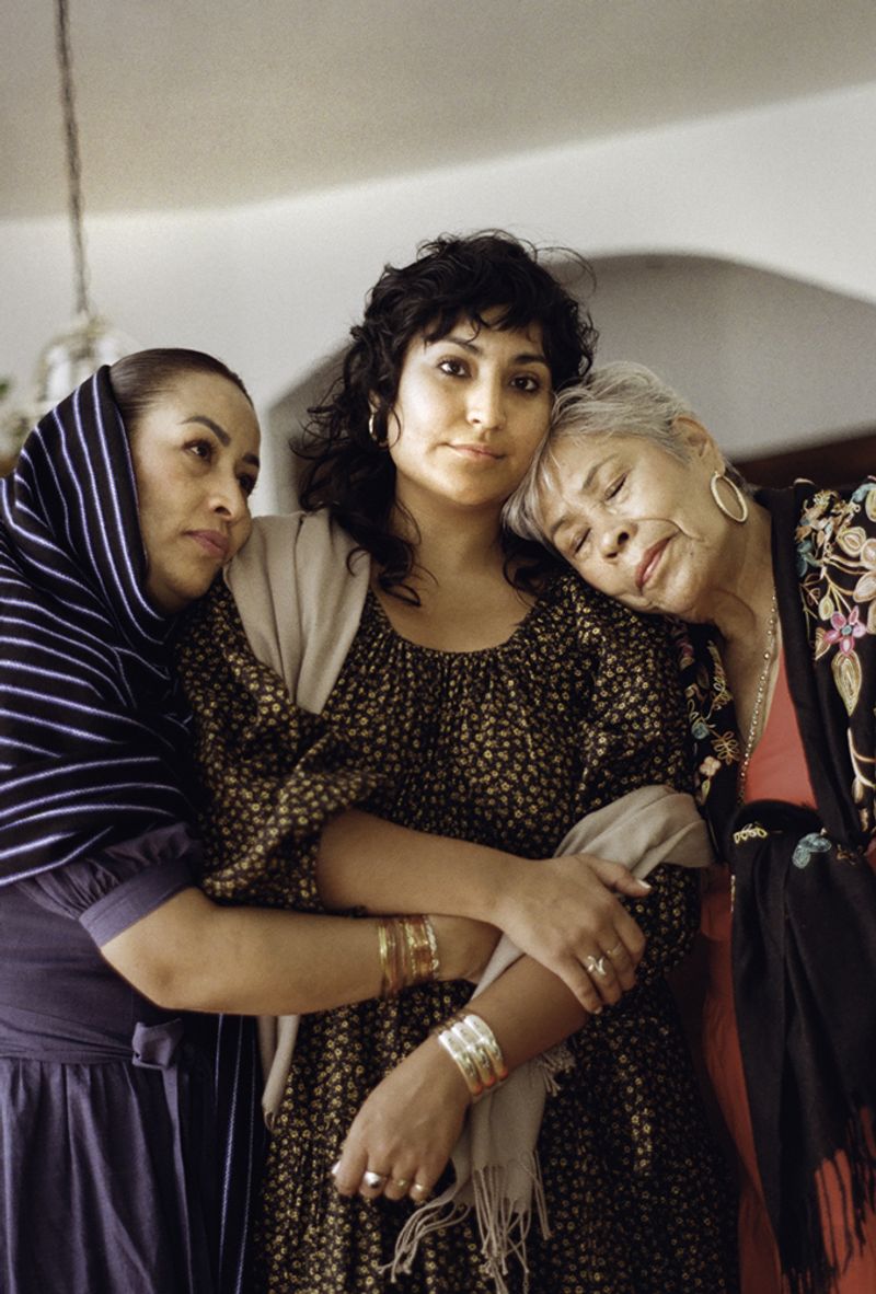 © Macayli Hausmann - Mariajose With Her Mamá and Bubby in Mariajose’s Home, 2024.