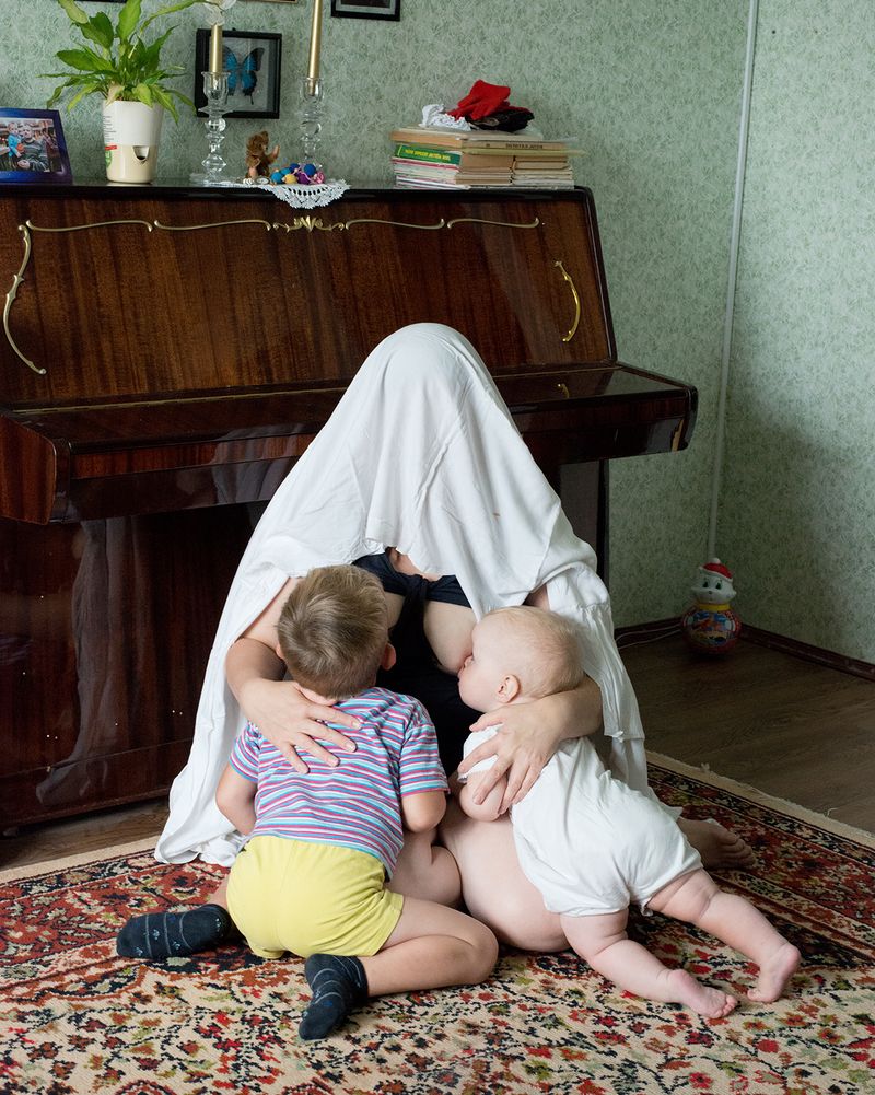 © Alena Zhandarova - Image from the Hidden Motherhood photography project