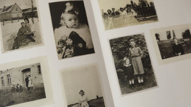 © Tomasz Laczny, from the book Erna, Helena, Ania