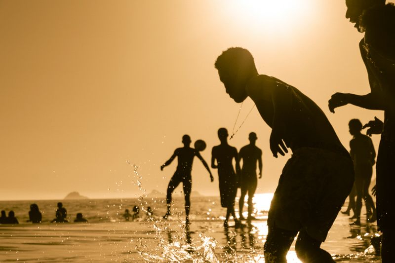 Photobook Review: 10 Years by Sandra Cattaneo Adorno