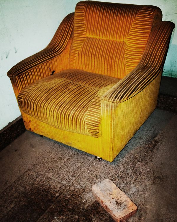 Photobook Review: Tell My Love Now by Sara Aue Sobol