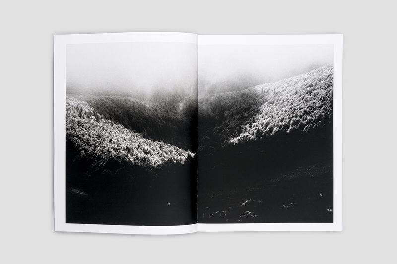© Jon Cazenave, spread from the book Galerna