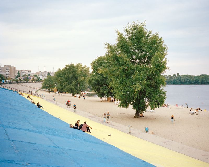 © Christian van der Kooy, from the book Anastasiia, She folds her memories like a parachute