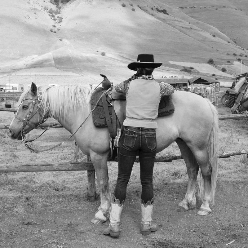 © Giovanni De Mojana - Image from the Segni photography project