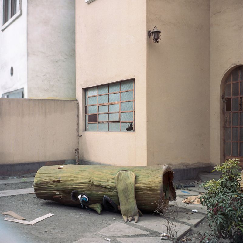 © Victor Gamarra - Image from the Spaces of No Connection photography project