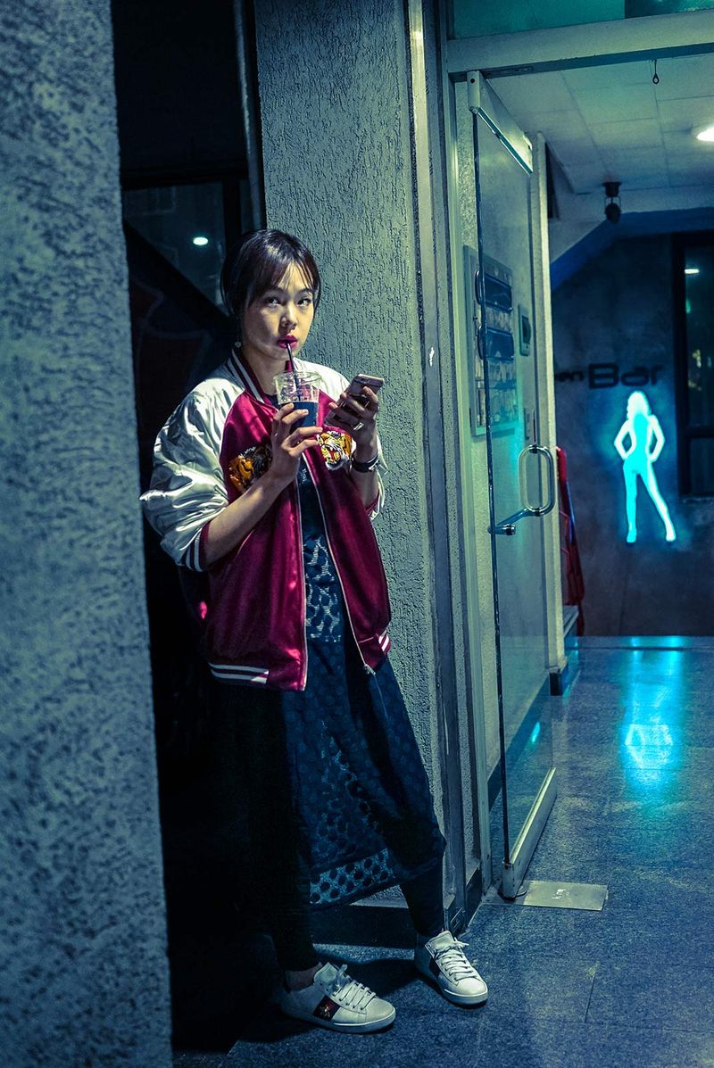 © JANUSZ DAGA - Image from the a night in seoul  photography project